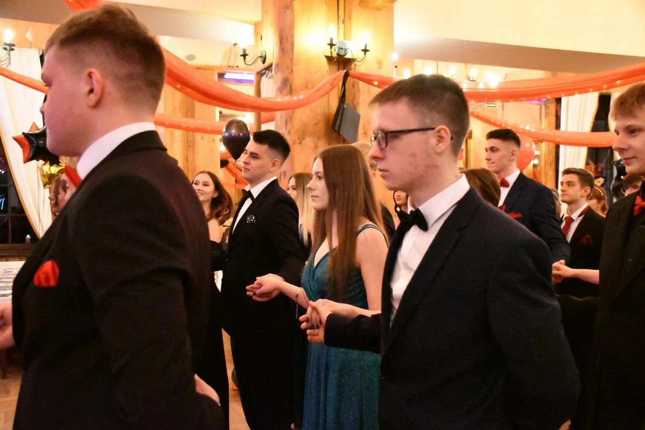 Studniówka uczniów "Kopernika" 33