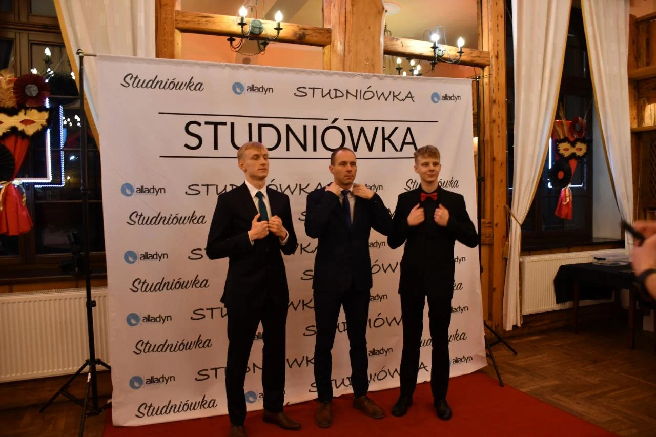 Studniówka uczniów "Kopernika" 34