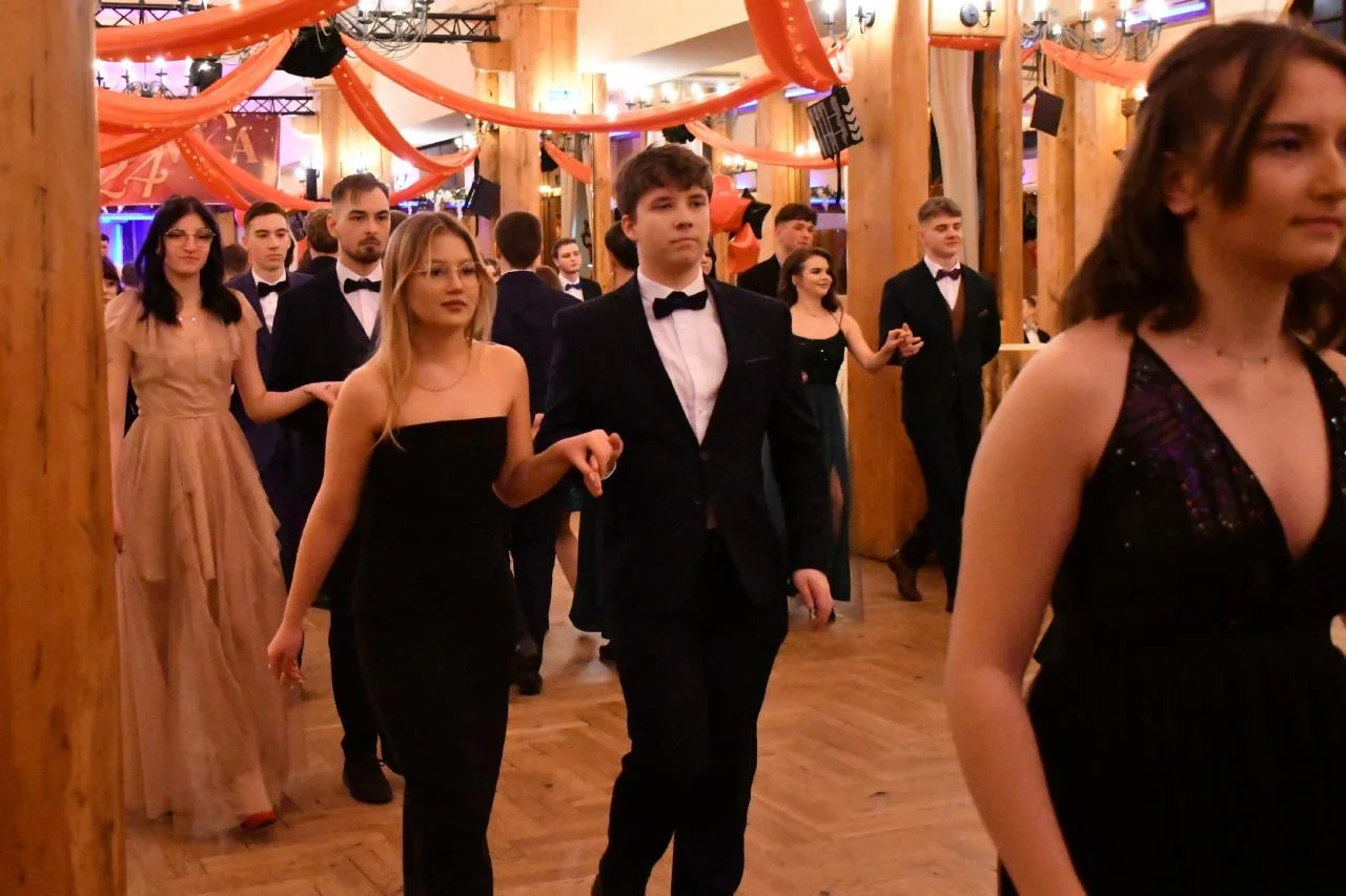 Studniówka uczniów "Kopernika" 44