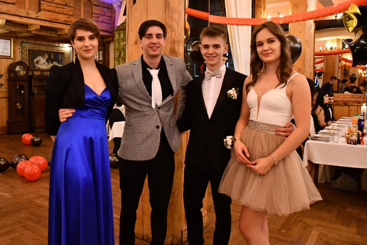 Studniówka uczniów "Kopernika" 57