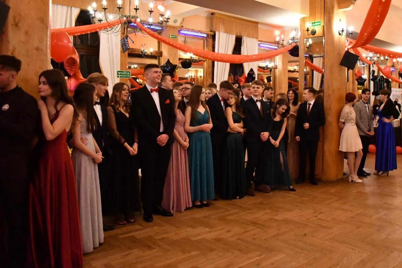 Studniówka uczniów "Kopernika" 79