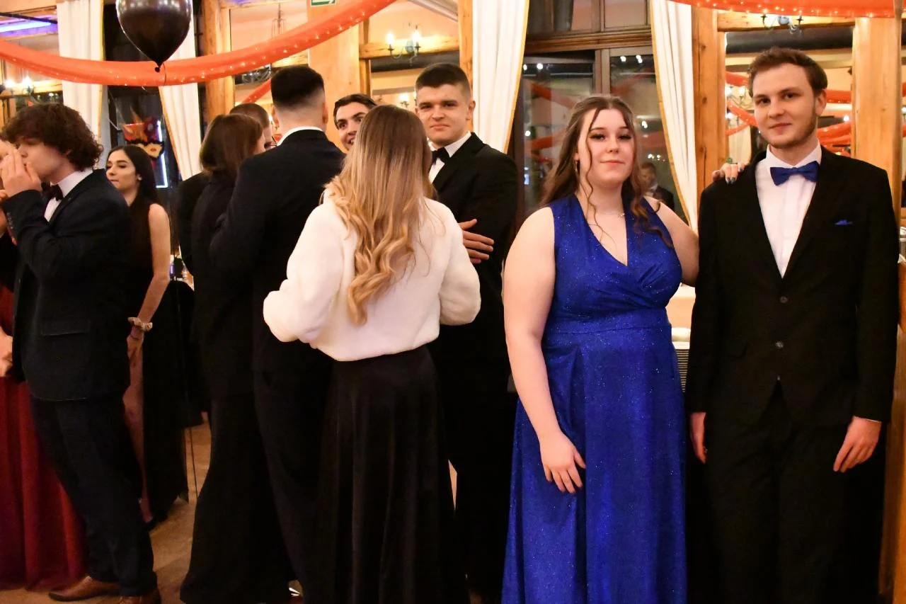 Studniówka uczniów "Kopernika" 80