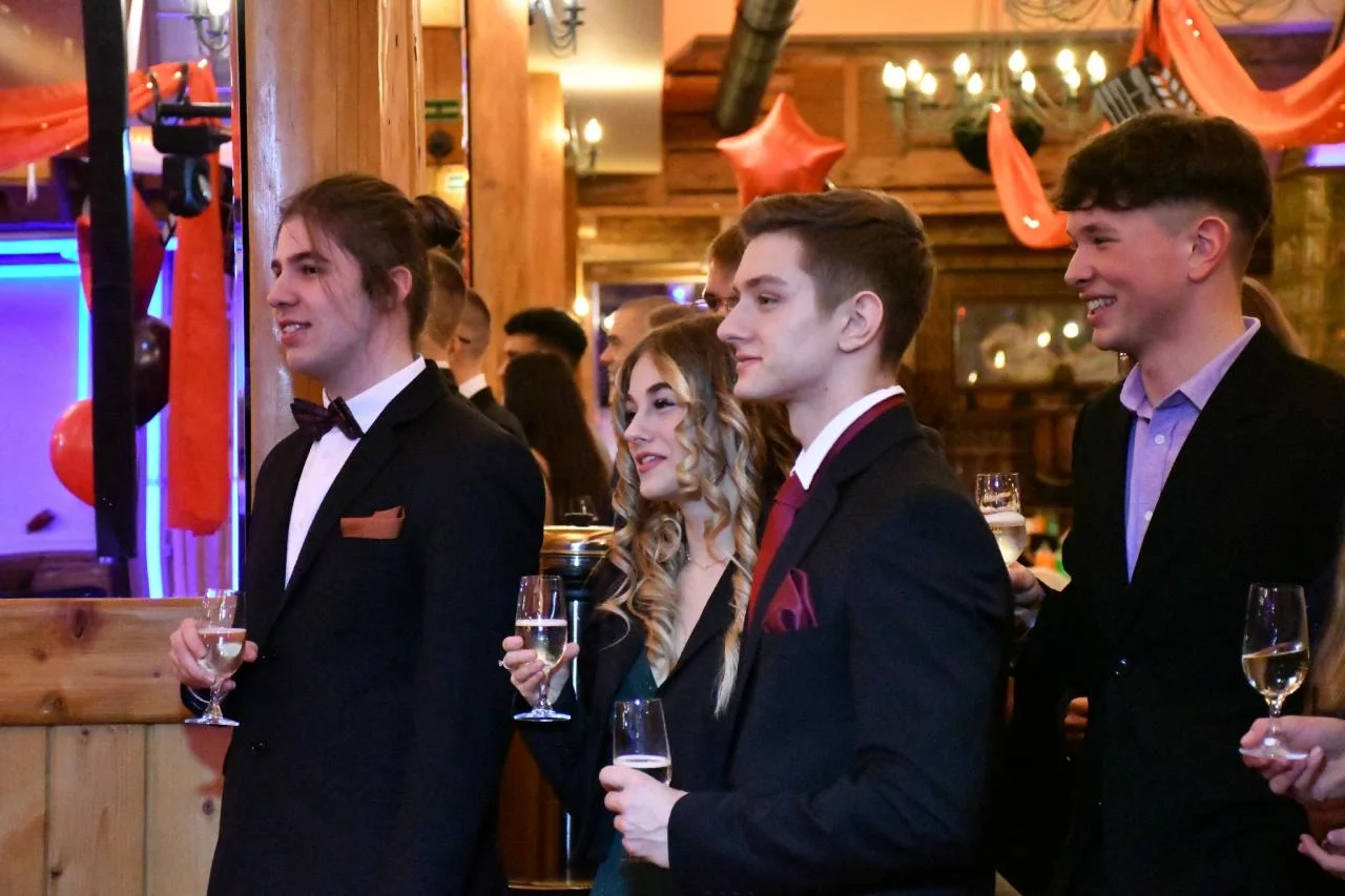 Studniówka uczniów "Kopernika" 93