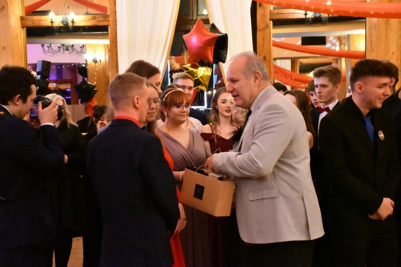 Studniówka uczniów "Kopernika" 96