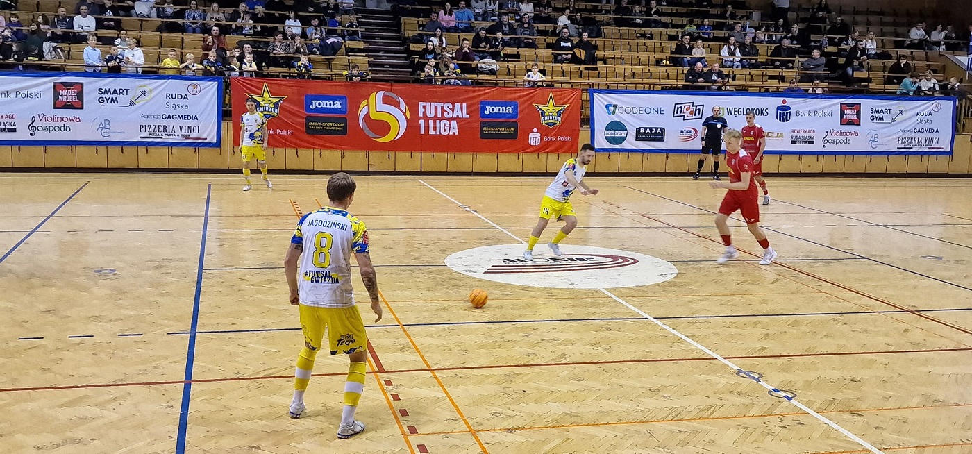 PKO Gwiazda Ruda Śląska wciąż na czele po zwycięstwie 9-2 nad GKS Futsal Nowiny
