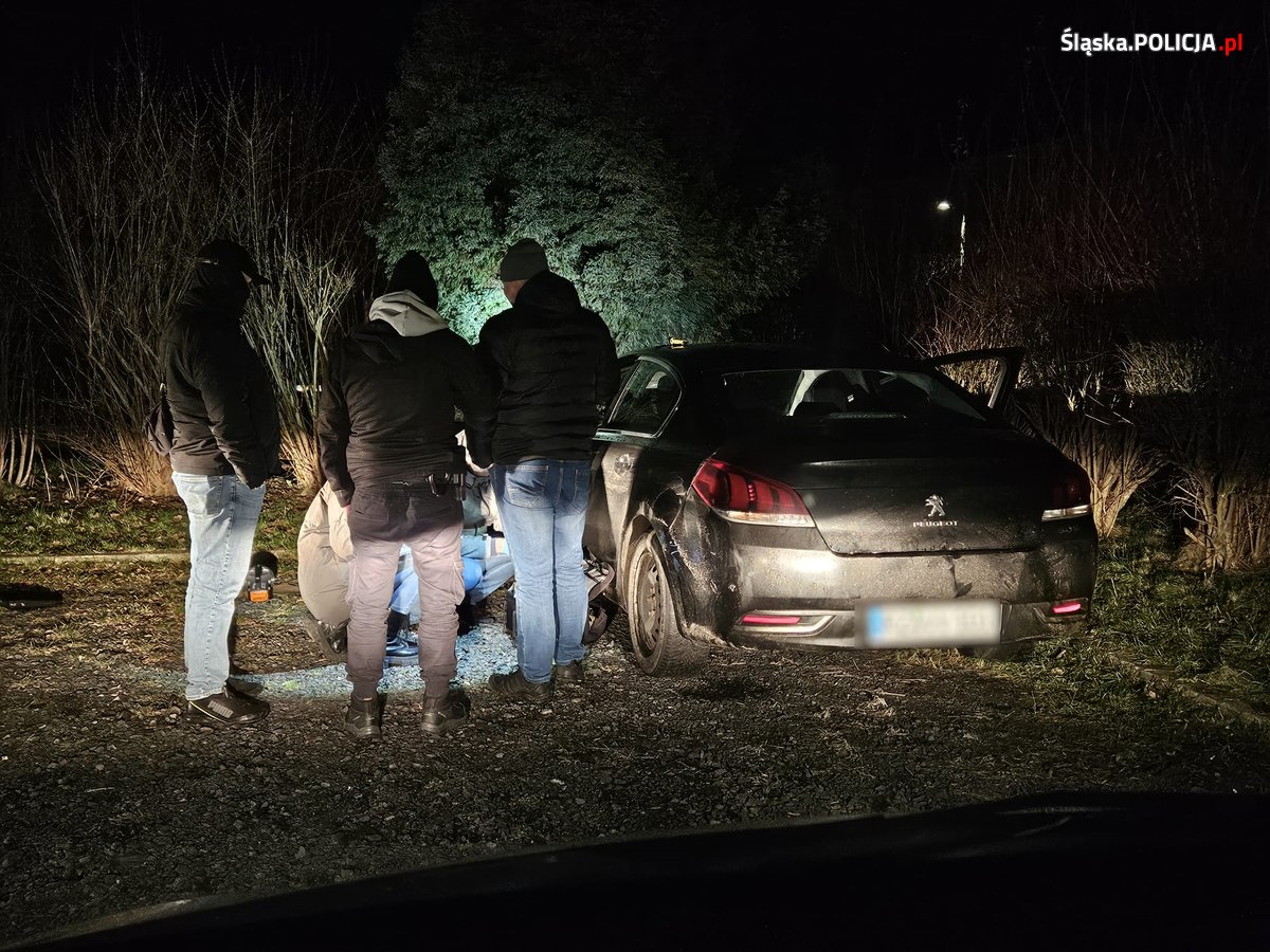 Katowiccy policjanci zatrzymali złodzieja samochodów na Śląsku i nie tylko