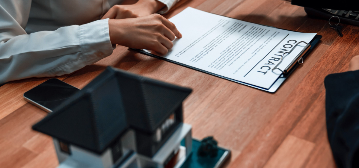 Umowa pośrednictwa, a skup nieruchomości - jak najszybciej sprzedać mieszkanie?