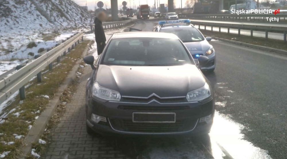 23-latek nie miał tablic rejestracyjnych. Zatrzymała go policja!