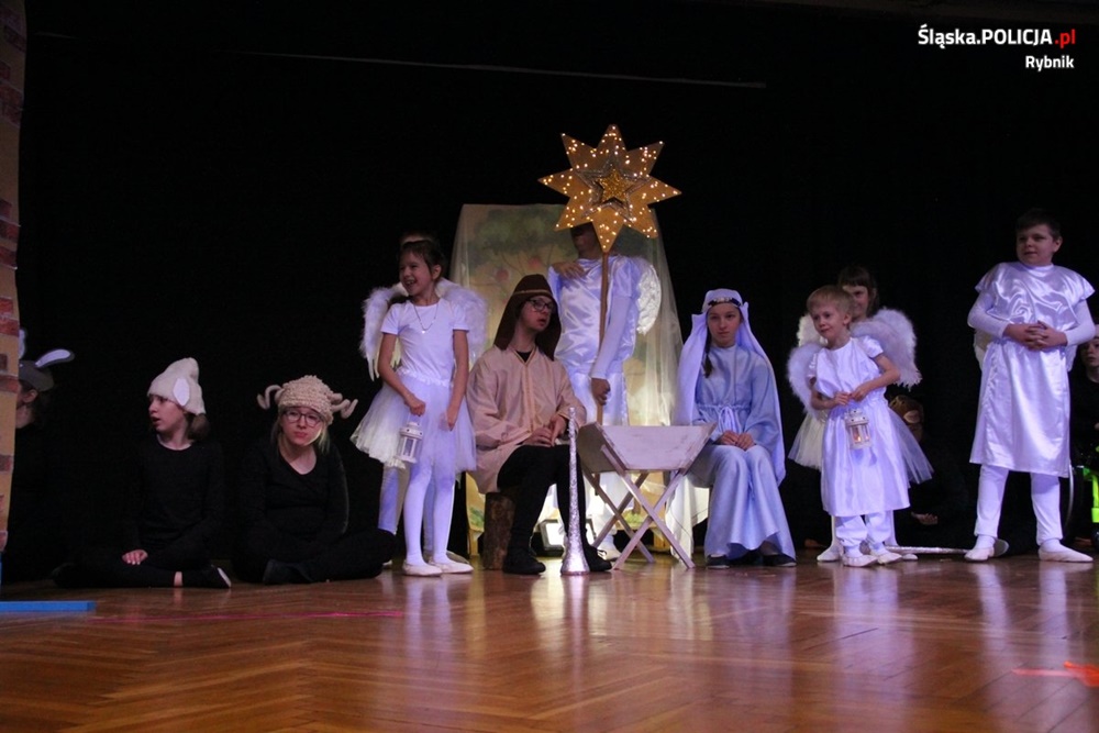 Rybniccy policjanci odwiedzili Szkołę Życia