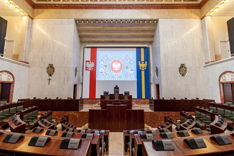 Trwa nabór do Młodzieżowego Sejmiku Województwa Śląskiego. Sprawdź szczegóły!