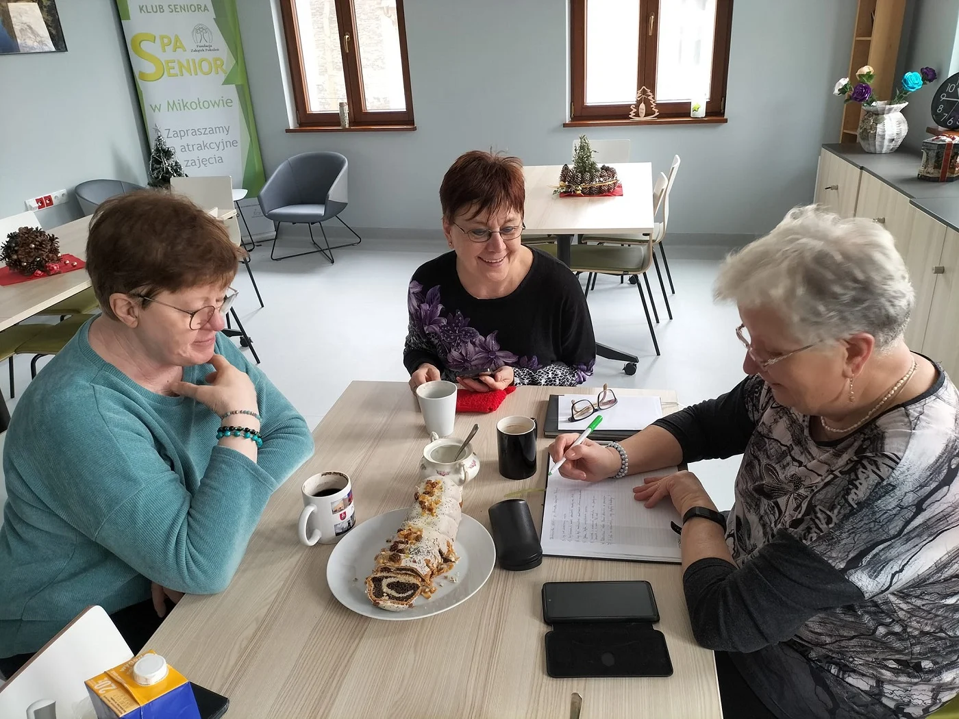 Przed nami spotkanie z cyklu "Porozmawiajmy przy kawie – o nas seniorach"