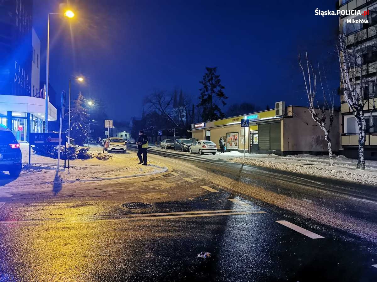 65-latka potrącona na oznakowanym przejściu w Mikołowie