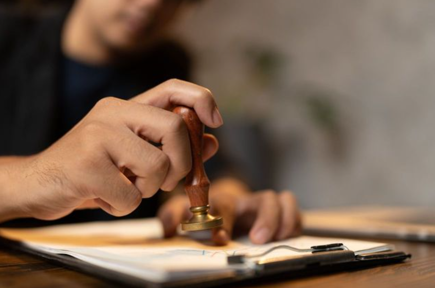 Czym jest podział majątku przez notariusza?