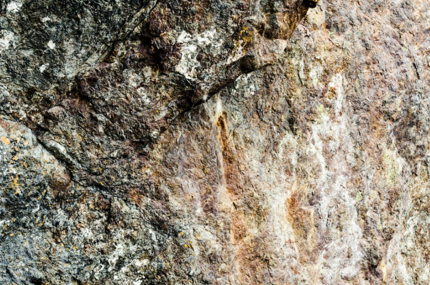 Ewolucja i nowoczesność w architekturze. Jak kamień elewacyjny zmienia oblicze