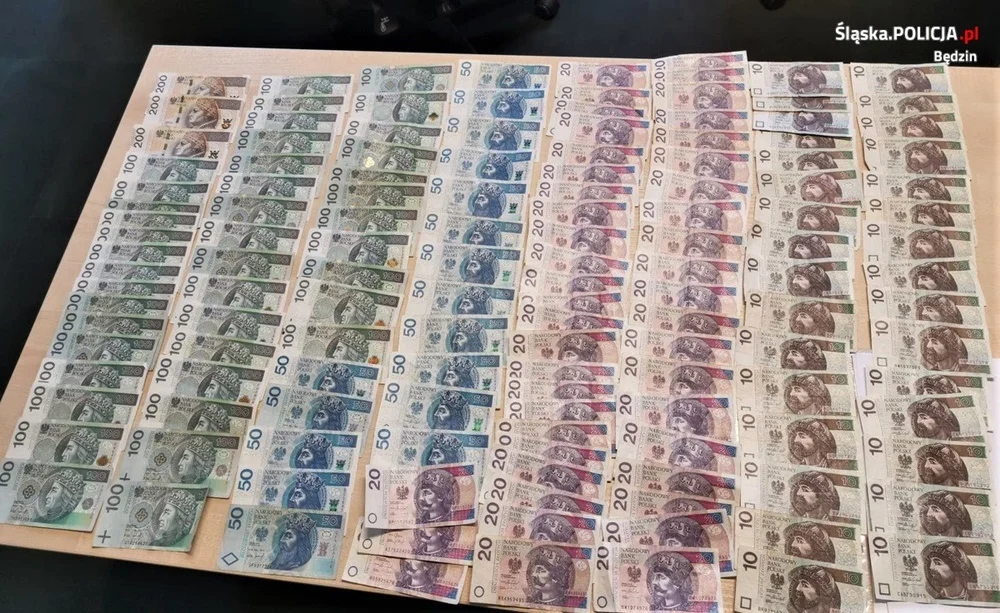 Mundurowi przechwycili nielegalne automaty w Będzinie