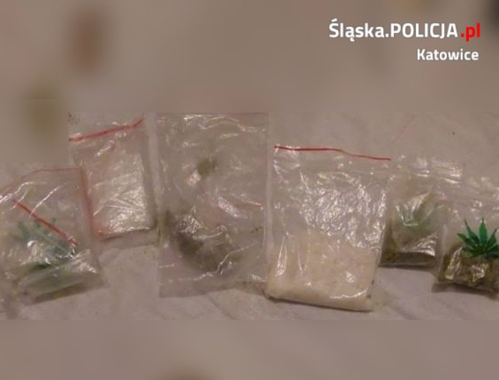 Amfetamina i marihuana w centrum Katowic. Policjanci zatrzymali 30-letniego mężczyznę