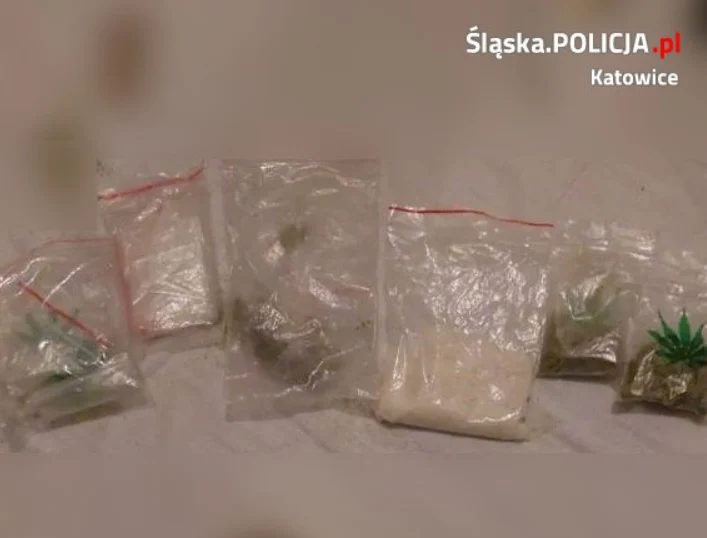 Amfetamina i marihuana w centrum Katowic. Policjanci zatrzymali 30-letniego mężczyznę