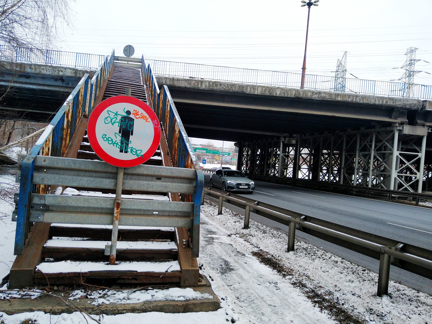 Zburzą wiadukty nad S86. Czeka nas drogowy armagedon?