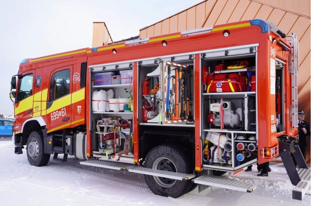 Nowy wóz oraz wyposażenie – strażacy ochotnicy otrzymali sprzęt za ponad 2 mln zł!