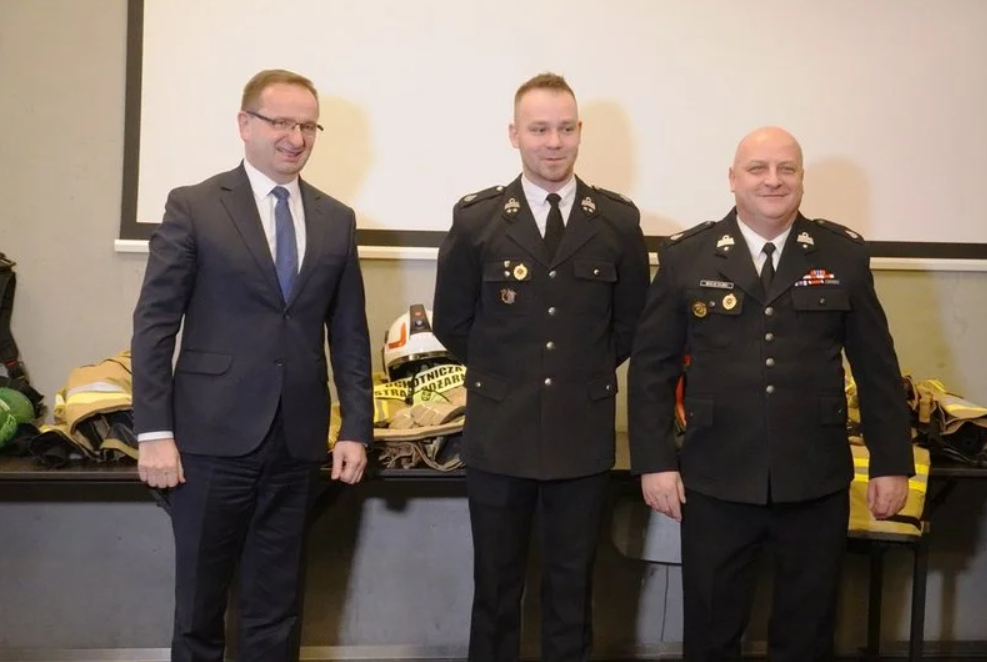 Nowy wóz oraz wyposażenie – strażacy ochotnicy otrzymali sprzęt za ponad 2 mln zł!