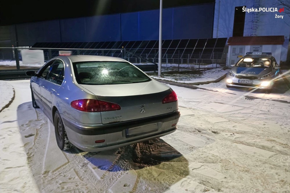 55-latek zatrzymany za przekroczenie prędkości. Okazał się pijany i bez uprawnień!