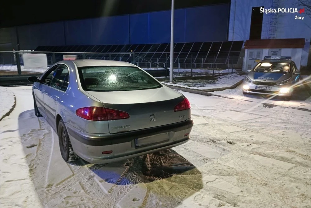 55-latek zatrzymany za przekroczenie prędkości. Okazał się pijany i bez uprawnień!