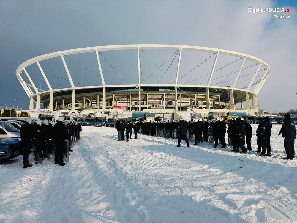 Chorzowscy policjanci ćwiczyli na Stadionie Śląskim