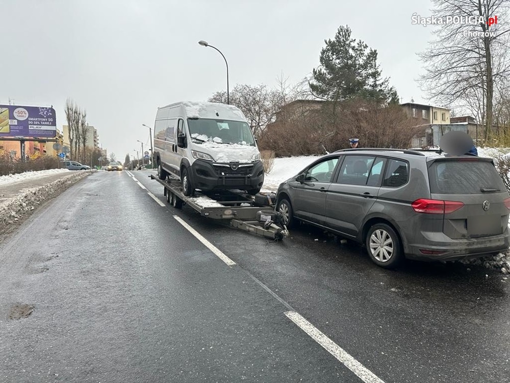 Nietypowa kolizja w Chorzowie. Ciągnięta przyczepa odłączyła się i uderzyła w samochód!