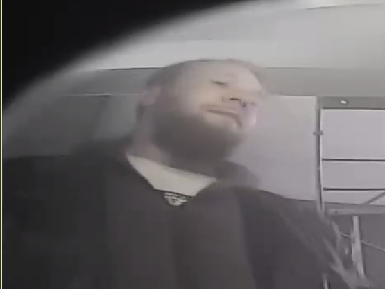 Przywłaszczyli gotówkę z bankomatu. Chorzowscy policjanci szukają tych dwojga