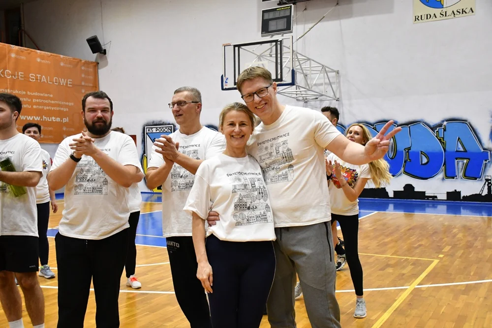 Za nami wyjątkowy mecz siatkówki między sztabami WOŚP z Rudy Śląskiej i Świętochłowic