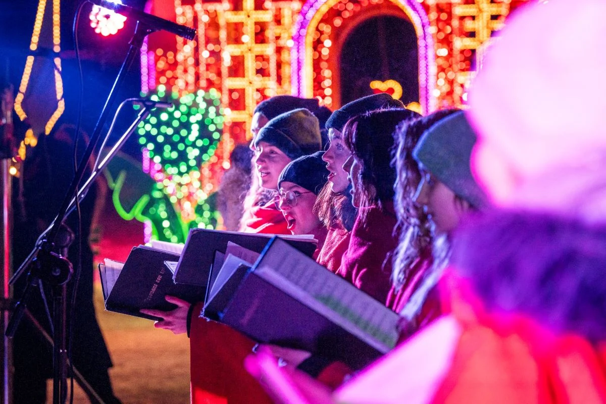 Za nami koncert Chóru Młodzieżowego "Resonans con tutti" w Parku Miliona Świateł [ZDJĘCIA]