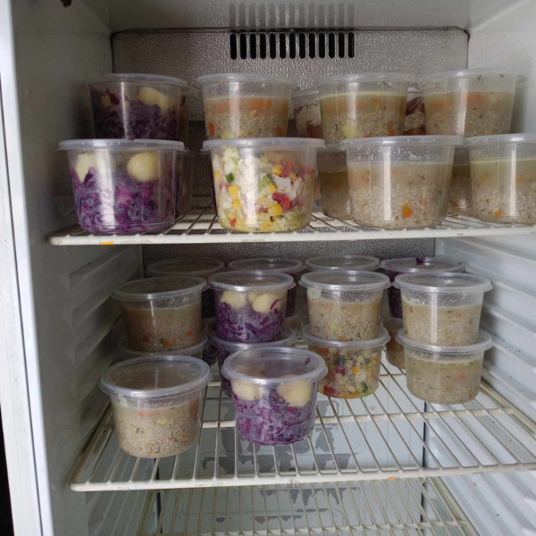 Maturzyści po raz kolejny zapełnili lodówki zabrzańskich jadłodzielni