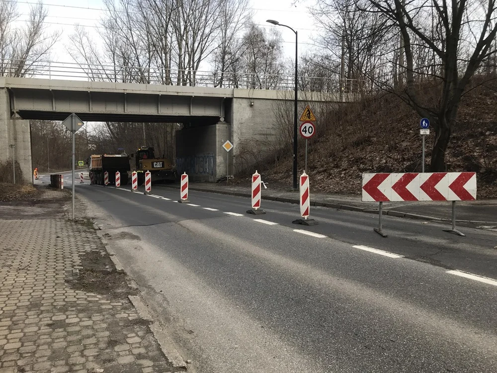 Zmiany w organizacji ruchu na ul. Tunkla w Kochłowicach. Remont potrwa do końca lutego