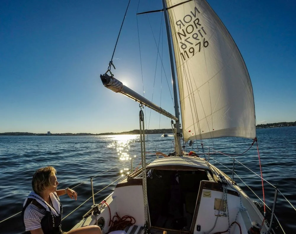 Nawigacja i komunikacja - dwa filary nowoczesnego żeglarstwa