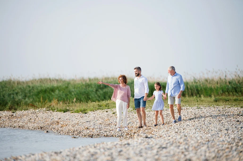 Niezapomniane rodzinne wakacje blisko Warszawy. Dlaczego warto wybrać Zegrze?