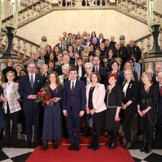 Ordery i odznaczenia państwowe Prezydenta RP nadane. Uroczystość w Śląskim Urzędzie Wojewódzkim