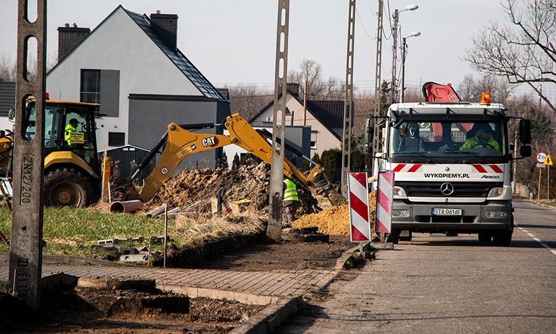 Pyskowice: Powstaje nowy chodnik w kierunku przystanków!