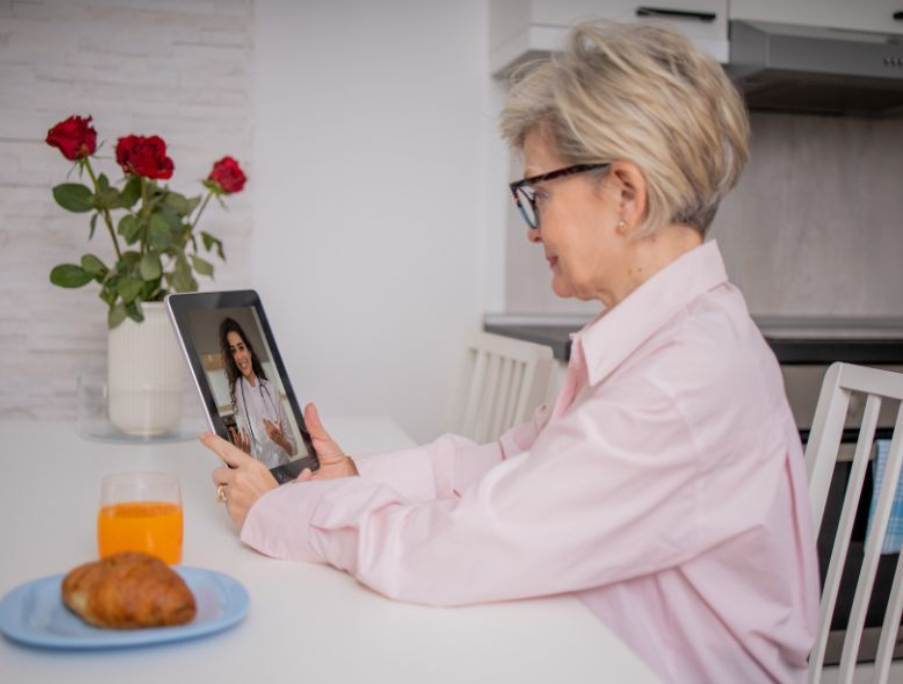 Nawet seniorzy korzystają chętnie z e–konsultacji