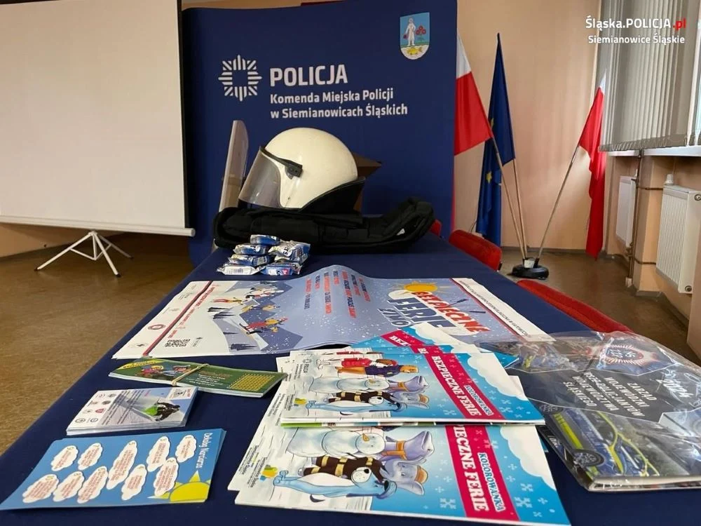 Akcja "Bezpieczne Ferie". Dzieci odwiedziły komendę w Siemianowicach Śląskich