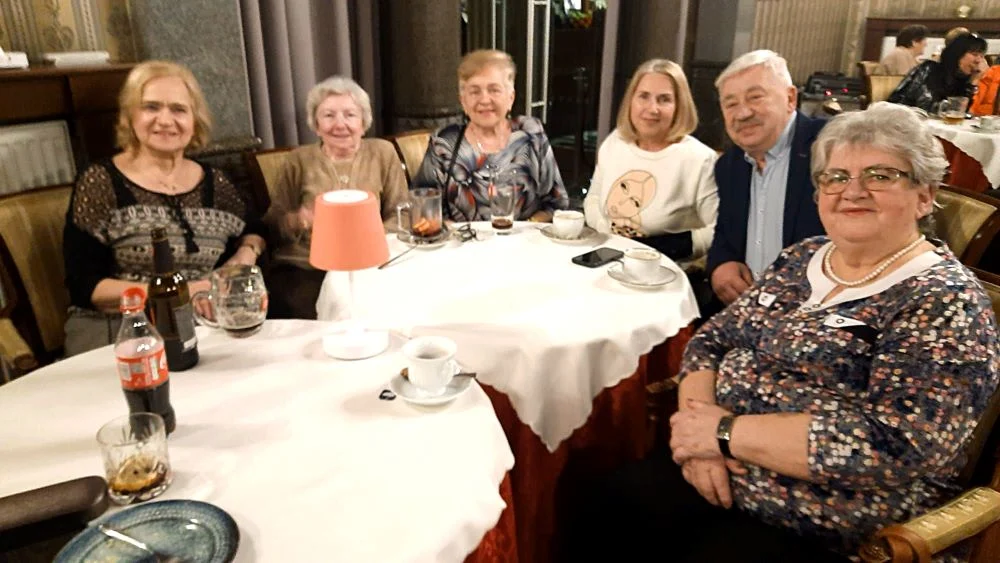 "Miłość Ci wszystko wybaczy" - spotkanie miłośników piosenki z cyklu "Śpiewaj z nami"