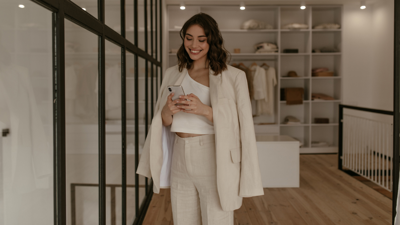 Komplety, czyli pomysł na uporządkowaną garderobę