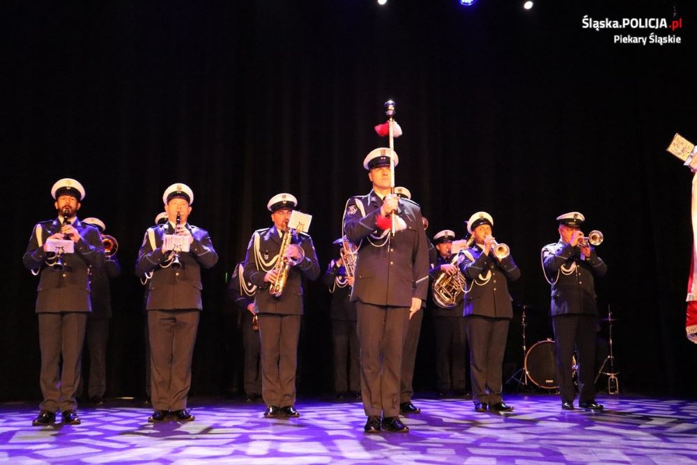 Uroczysta zbiórka z okazji Dnia Służby Cywilnej w Piekarach Śląskich