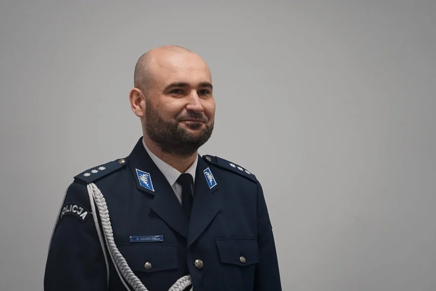 Komisarz Rafał Ciesielski żegna się z policją po ponad 20 latach służby