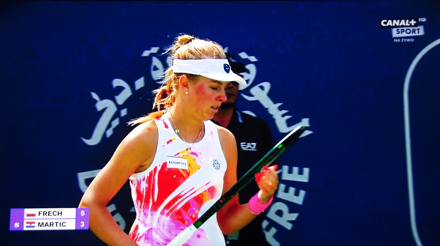 Magdalena Fręch w 1/8 finału turnieju WTA w Dubaju