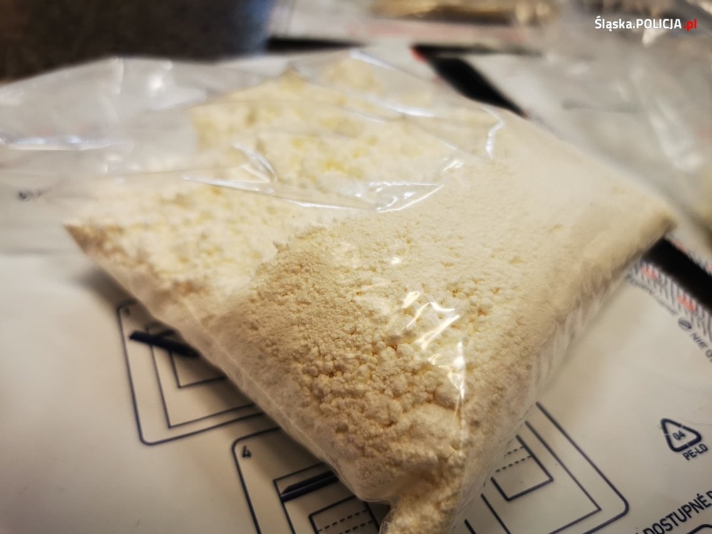 Nowe uderzenia w gang narkotykowy pseudokibiców. Wytworzyli co najmniej 50 kg narkotyków!