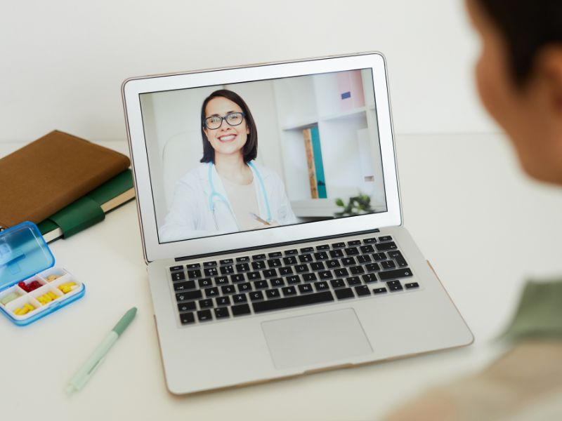 Młodzi Polacy pokochali e–konsultacje lekarskie