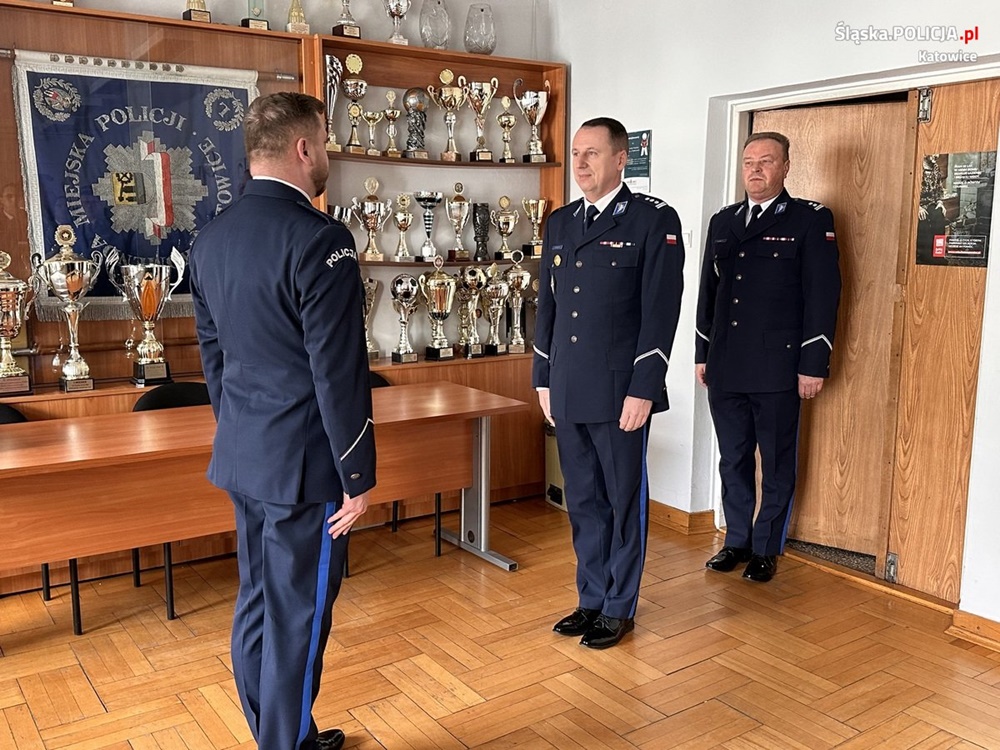 Pożegnali się z mundurem. Uroczysta zbiórka w Katowicach