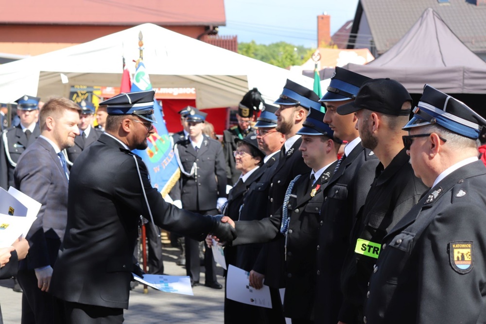 Panele fotowoltaiczne na obiektach OSP w Katowicach. Kiedy rozpoczną się prace?