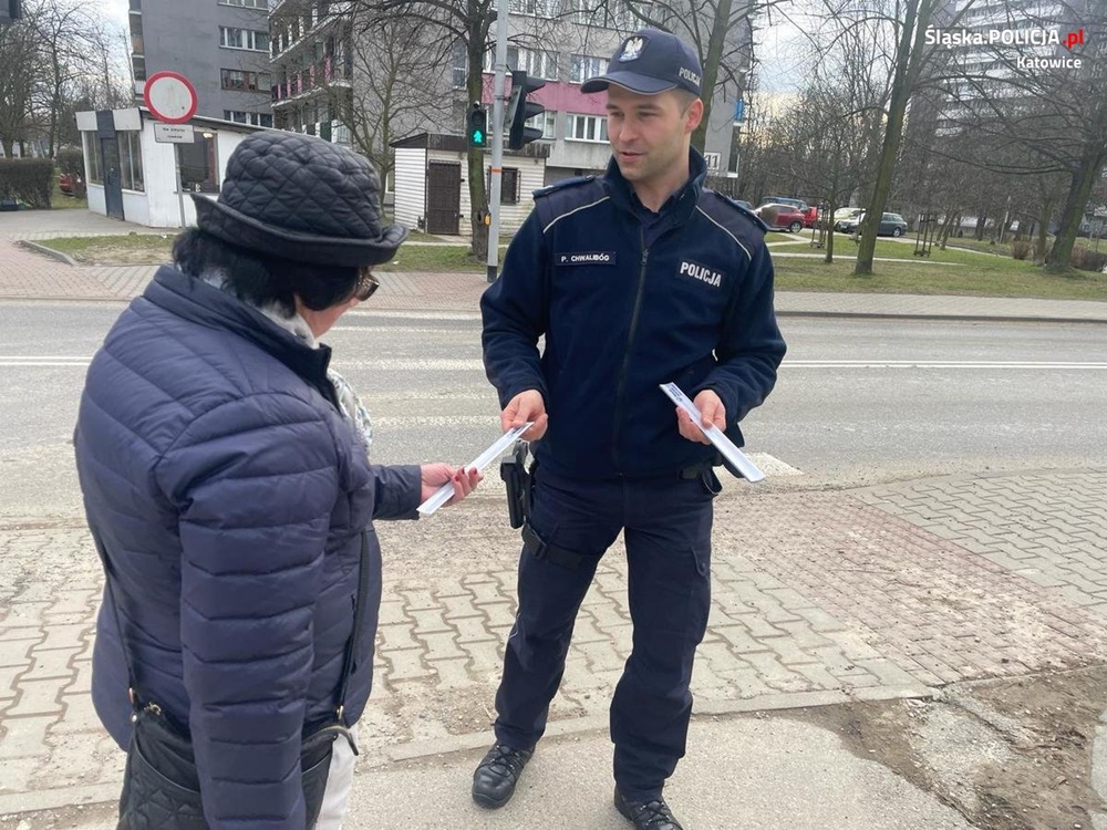 Działania "Patrz i słuchaj - Bezpieczeństwo Pieszych" na katowickich ulicach