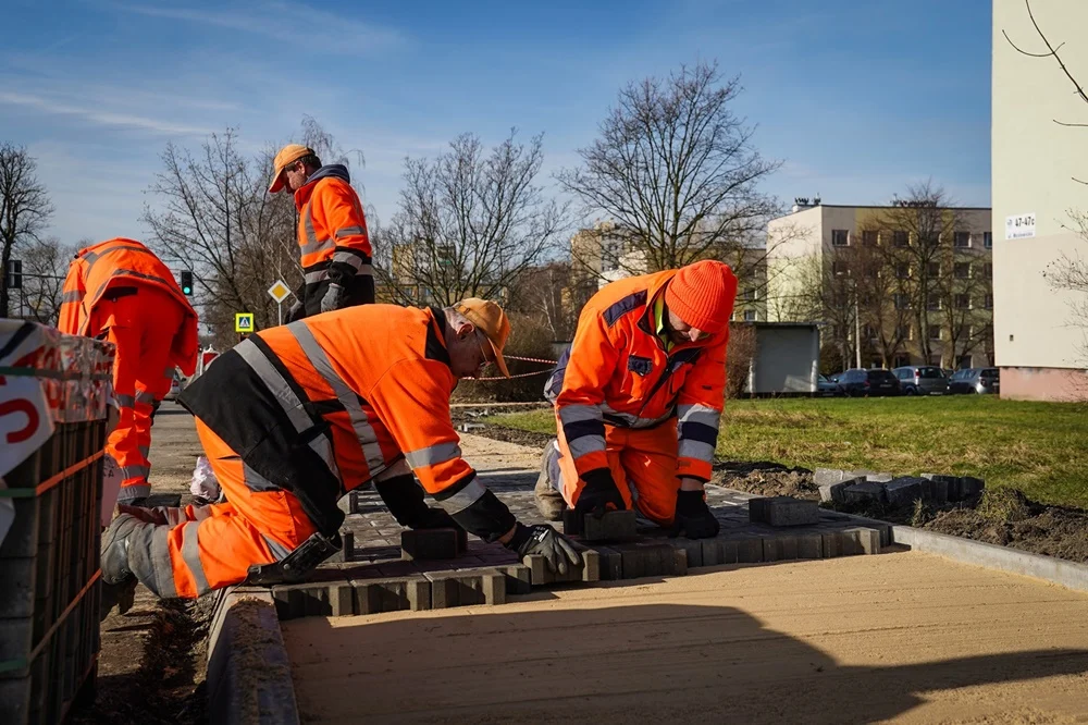 Nowa inwestycja dla pieszych w katowickim Giszowcu. Trwają też inne roboty drogowe
